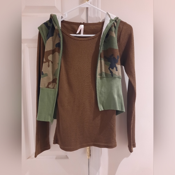 Junior camo top - Picture 3 of 4